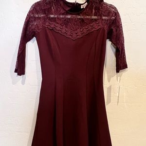 Flowy burgundy dress. With lace detail. Size XS.
